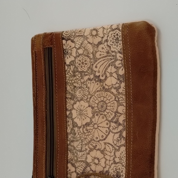 Myra Bag peach and brown large wristlet canvas/leather printed inside 9"x 7" - Picture 5 of 13